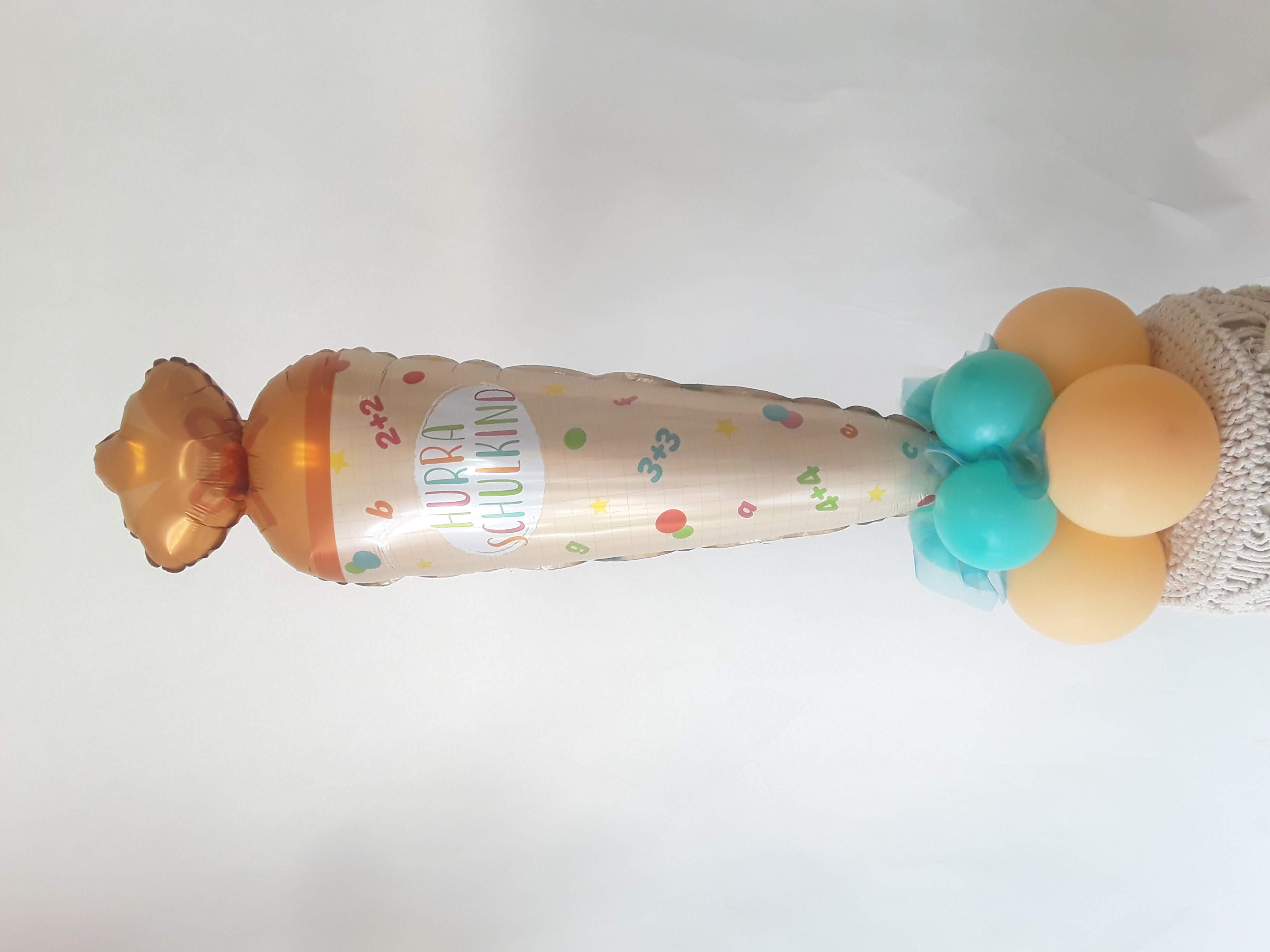 Ballon in Form einer Schultüte mit Aufschrift 'Hurra Schulkind' in Orange und Türkis
