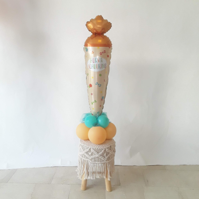 Ballon in Form einer Schultüte mit Aufschrift 'Hurra Schulkind' in Orange und Türkis