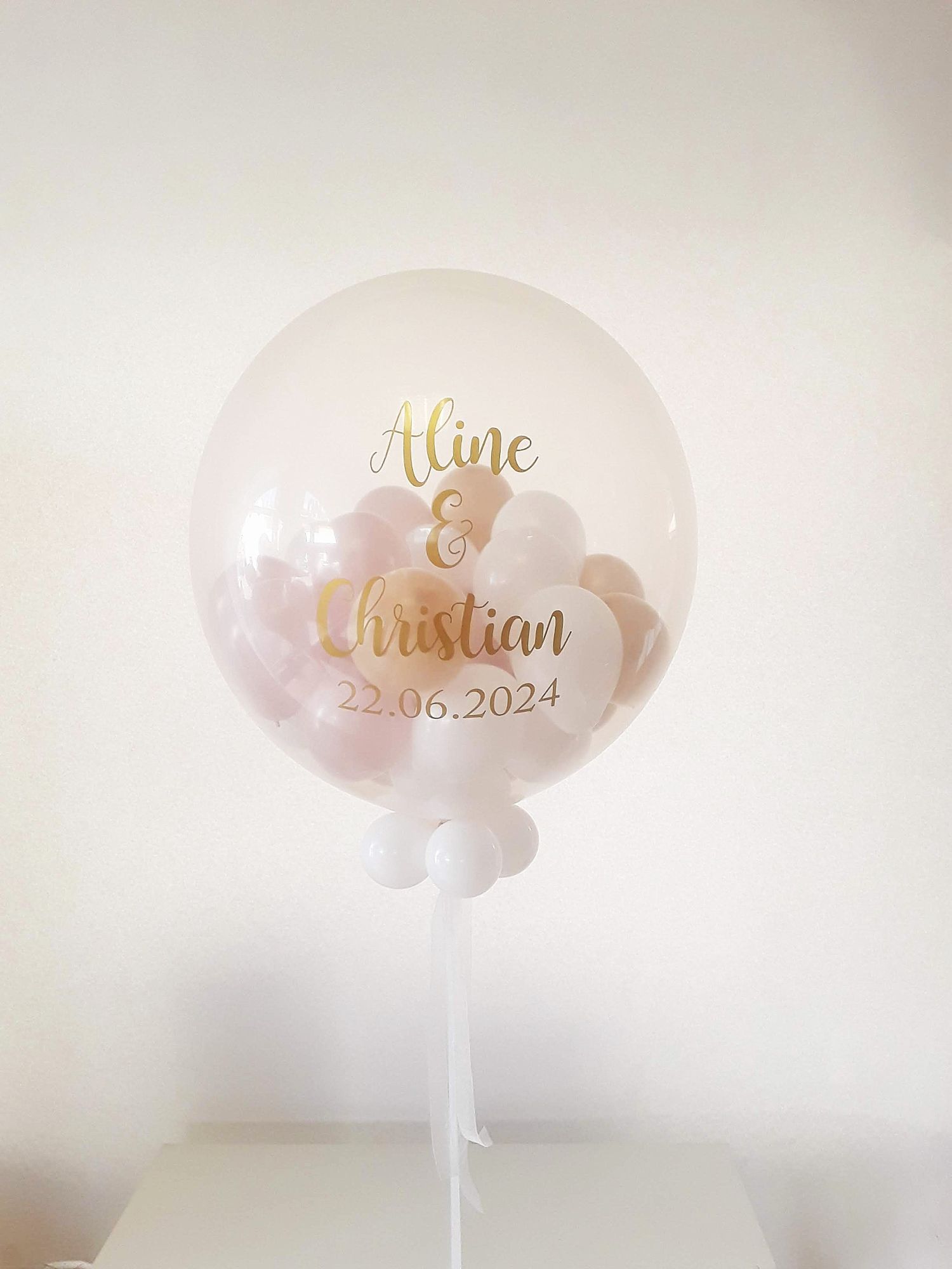 Exploding-60cm-mit Plott-Aline & Christian mit Pastell Innenballons