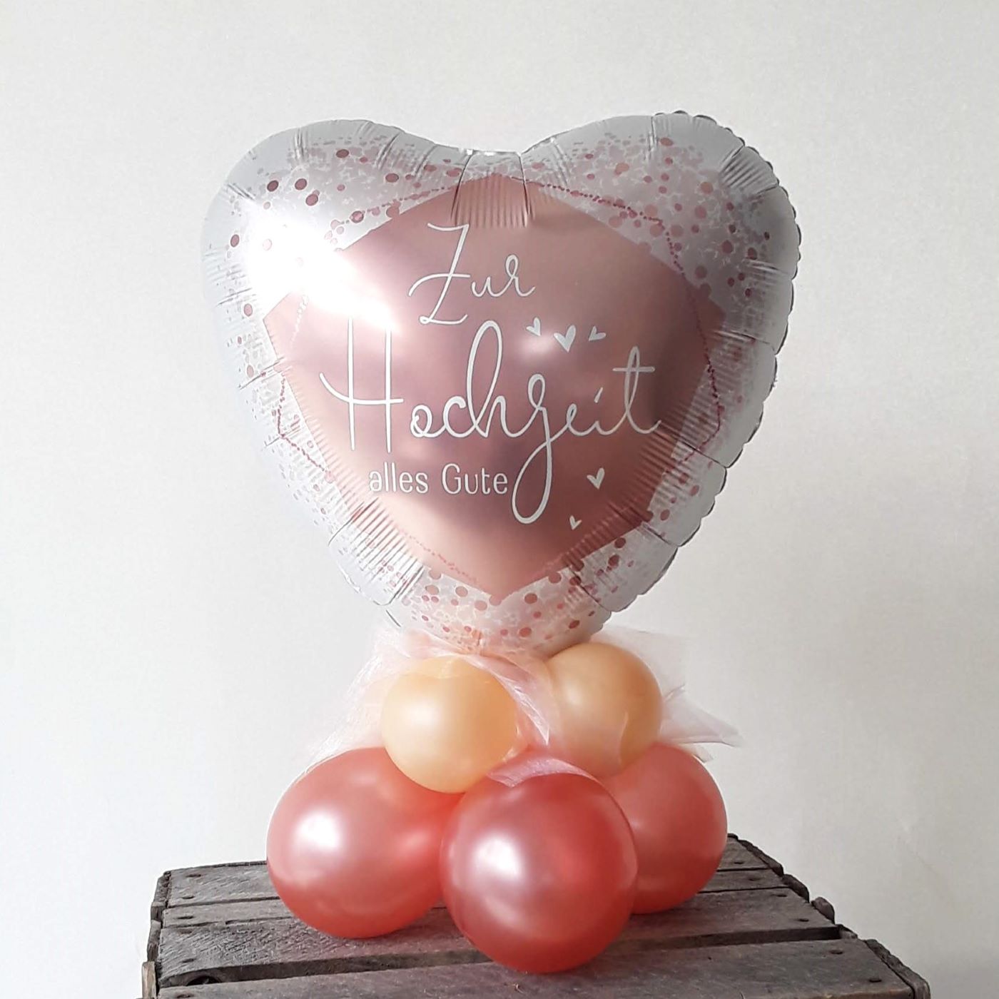 Folienballon in Herzform mit Aufdruck 'Zur Hochzeit alles Gute', in Rosa & Pfirsichfarben