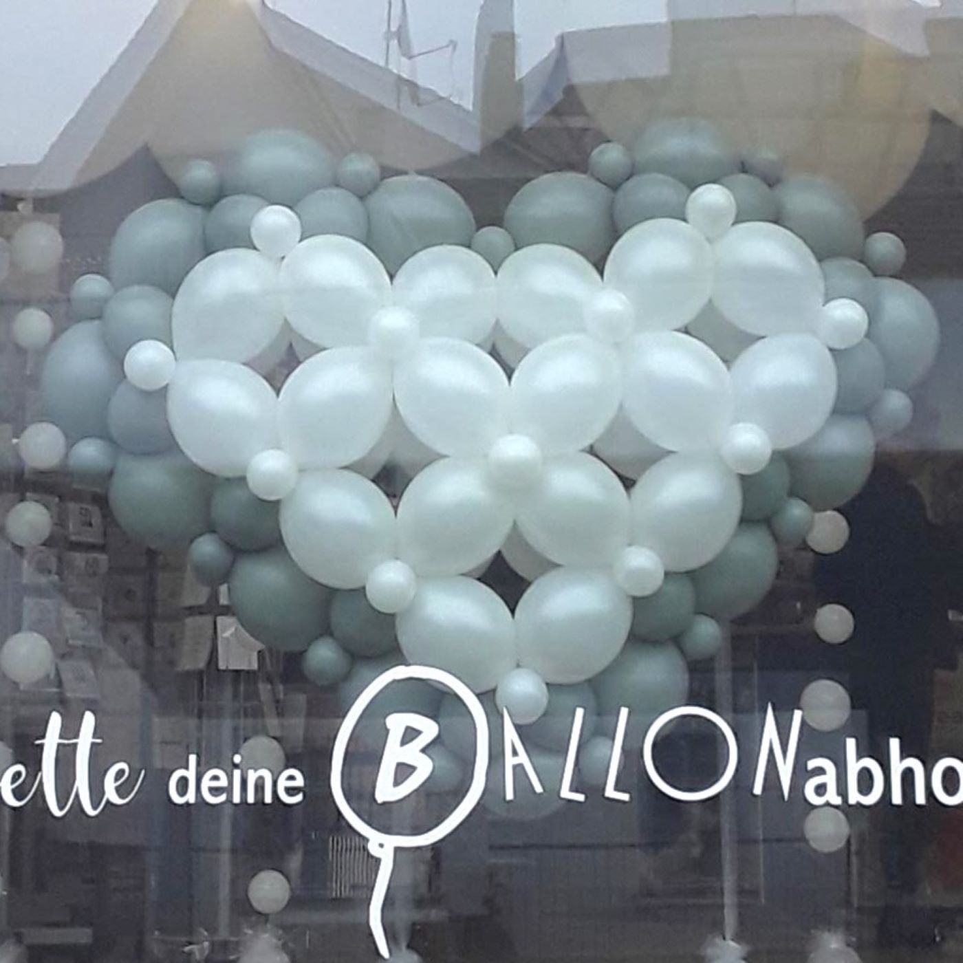 Ballonherz gefüllt