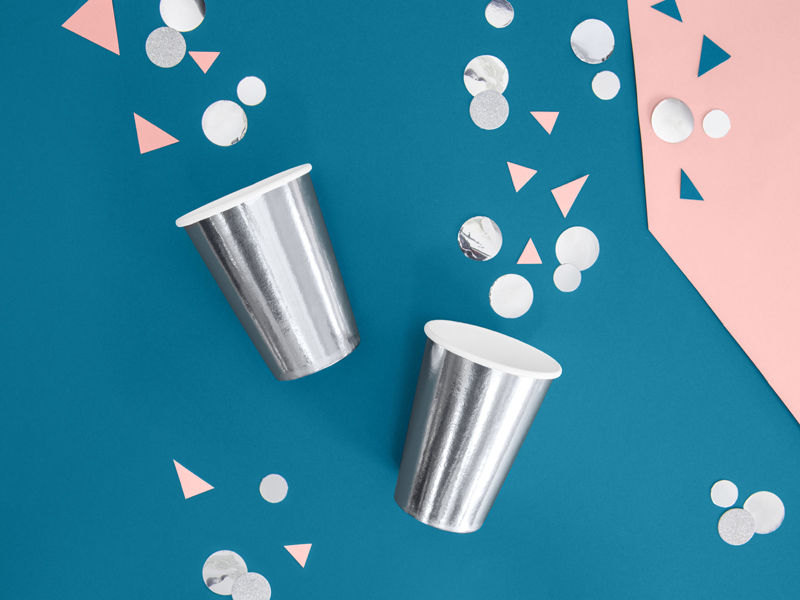 Becher in silber mit 220 ml Fassungsvermögen Dekobild